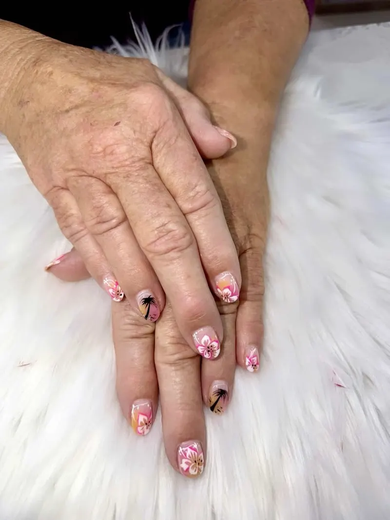 Nude pink nails with subtle accent detailing