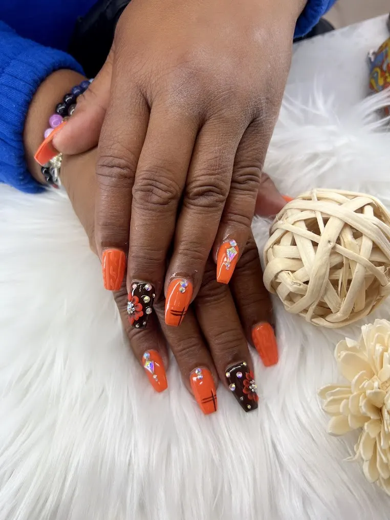 Coral and orange ombre coffin nails
